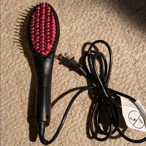 Simply straight hot brush - Picture 1 of 5